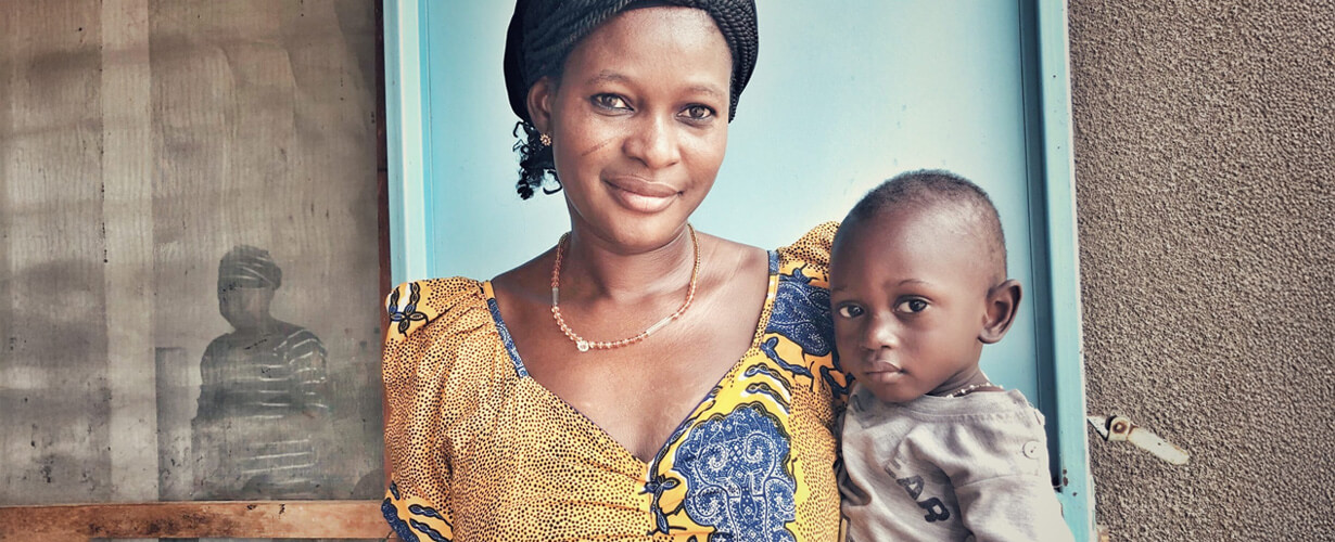 L’allaitement met à l’abri le bébé de la malnutrition qui tue des centaines de milliers d’enfants avant leur cinquième anniversaire.