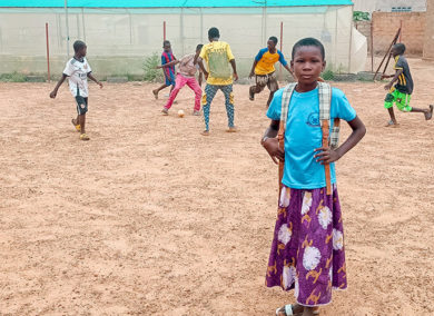 Olivia, une élève de l'école Arc-en-Ciel