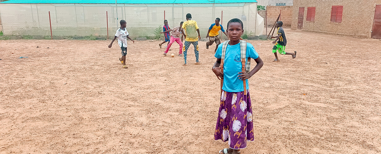 Olivia, une élève de l'école Arc-en-Ciel